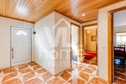 Apartamento T4 para Venda em Parceiros e Azoia