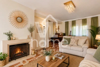 Apartamento T4 para Venda em Parceiros e Azoia