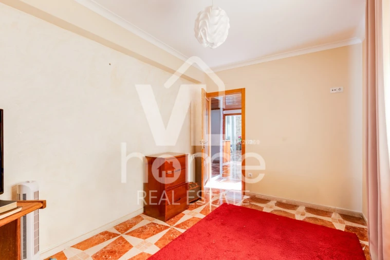 Apartamento T4 para Venda em Parceiros e Azoia Foto 24