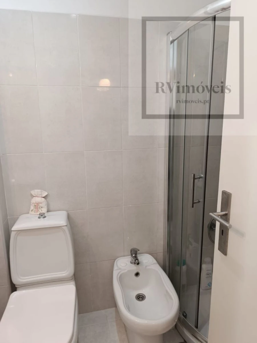 Apartamento T1 para Venda em Cedofeita, Santo Ildefonso, Sé, Miragaia, São Nicolau e Vitória Foto 17