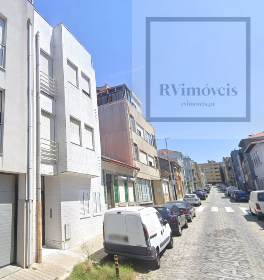 Apartamento T1 para Venda em Cedofeita, Santo Ildefonso, Sé, Miragaia, São Nicolau e Vitória Foto 2