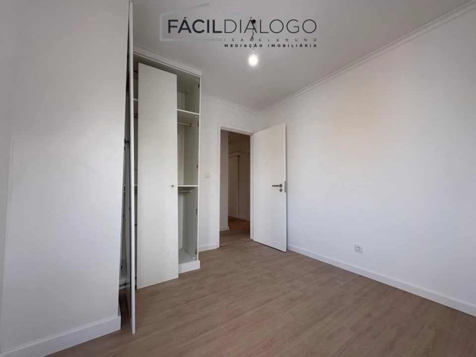 Apartamento T3 para Venda em Caparica e Trafaria Foto 8