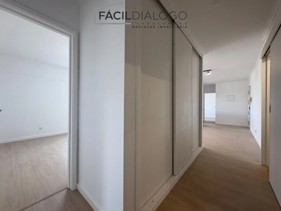 Apartamento T3 para Venda em Caparica e Trafaria Foto 6
