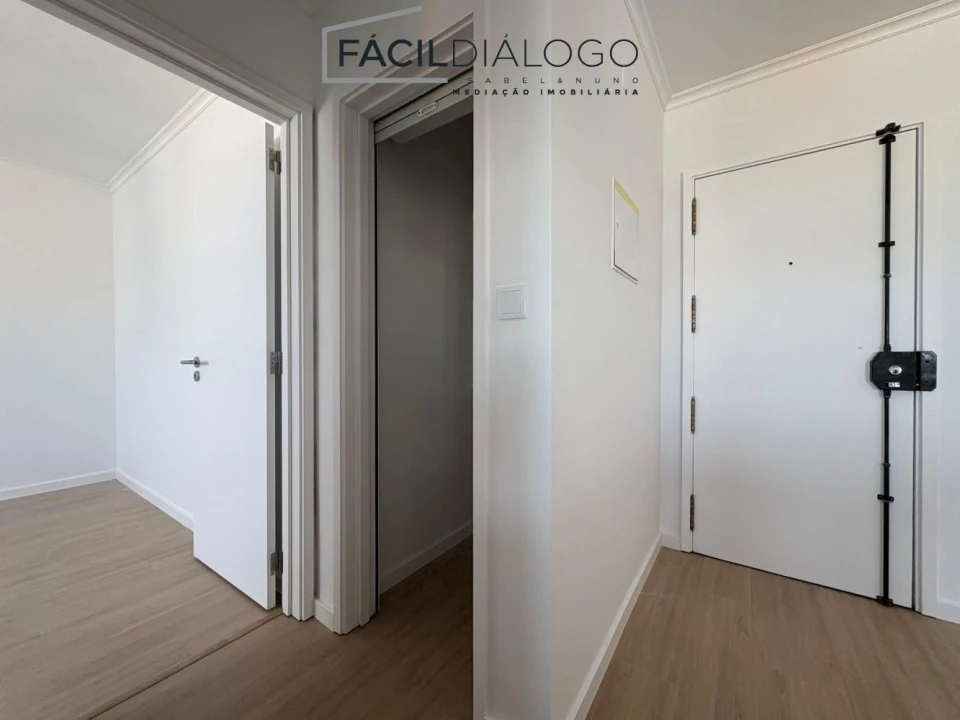Apartamento T3 para Venda em Caparica e Trafaria Foto 16