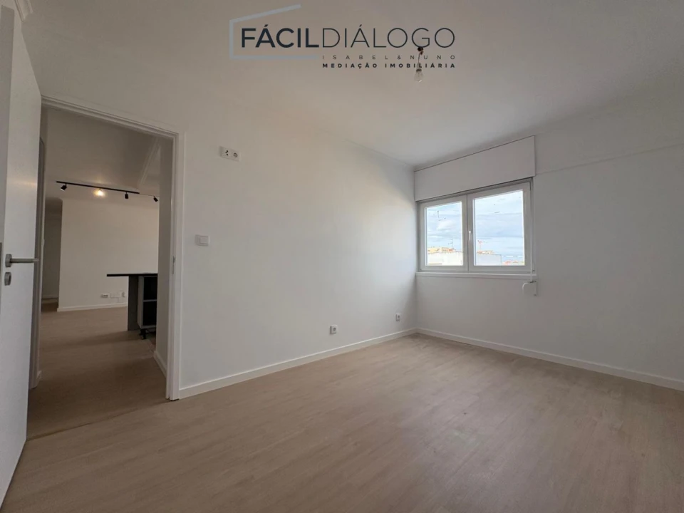 Apartamento T3 para Venda em Caparica e Trafaria Foto 13