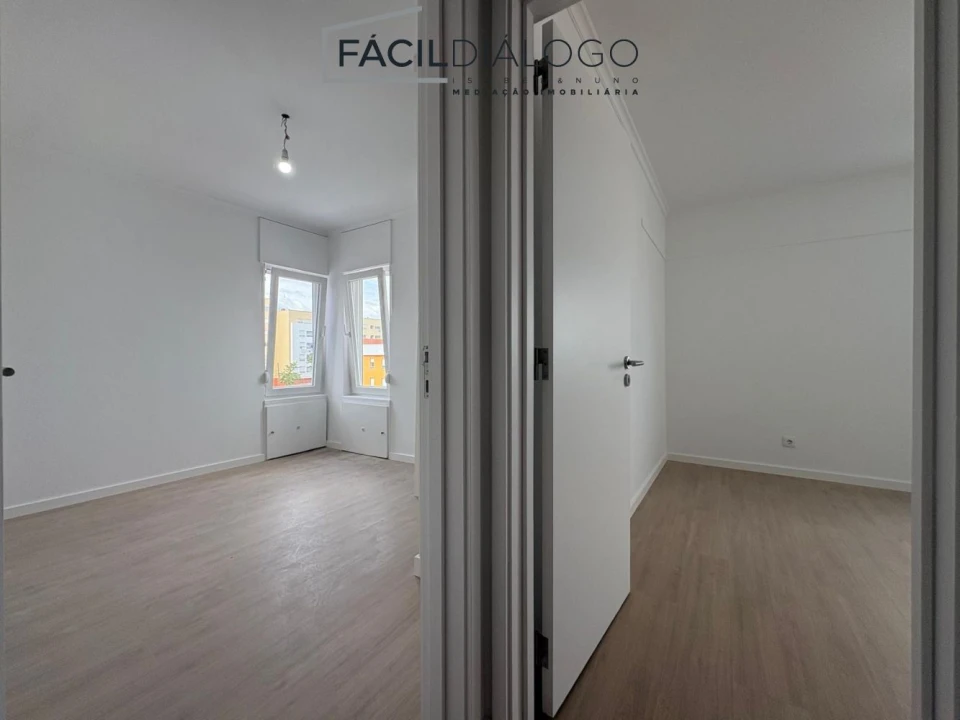 Apartamento T3 para Venda em Caparica e Trafaria Foto 7