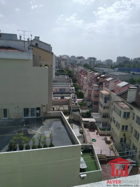 Apartamento T3 para Venda em Benfica