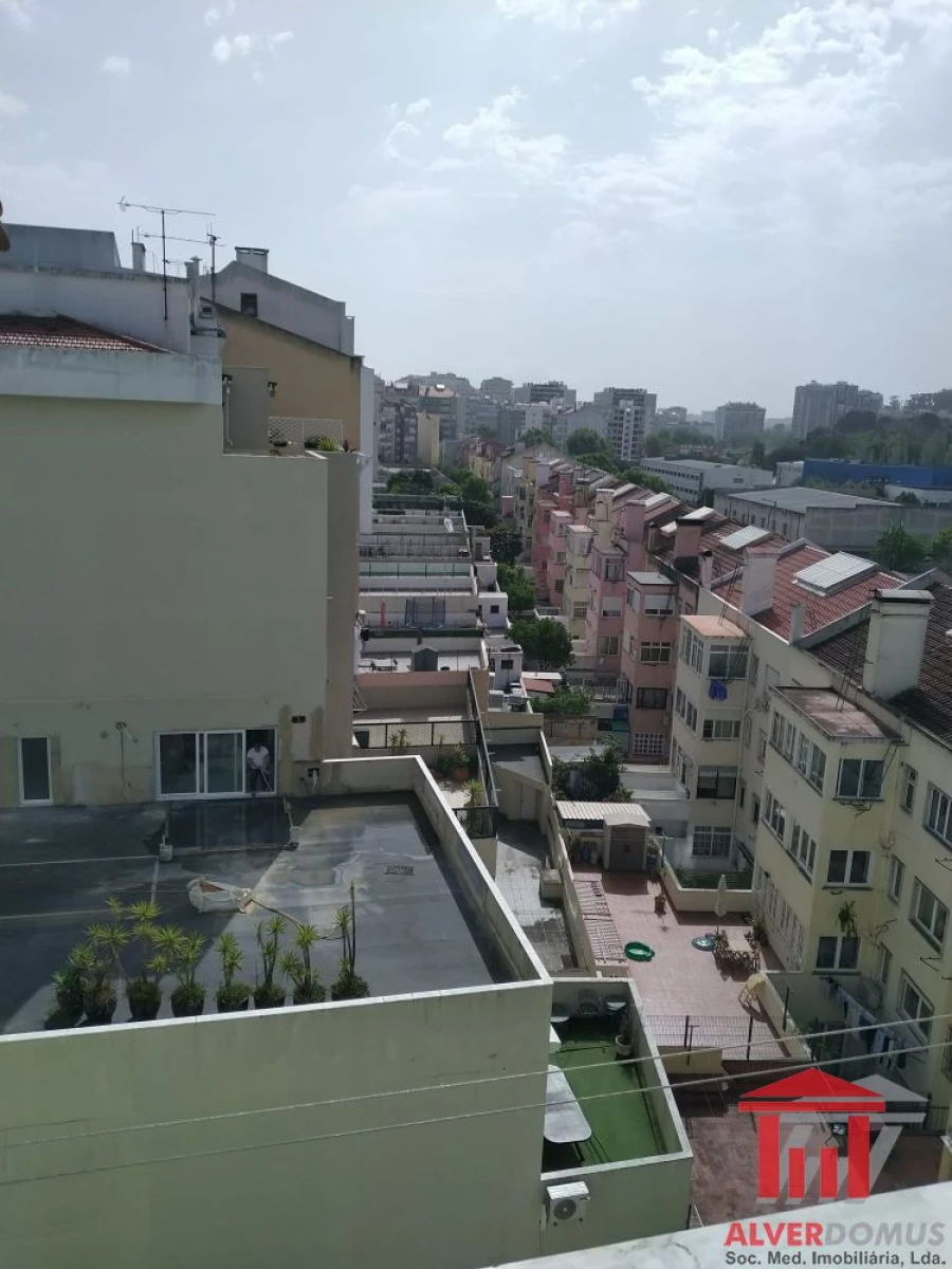 Apartamento T3 para Venda em Benfica Foto 6