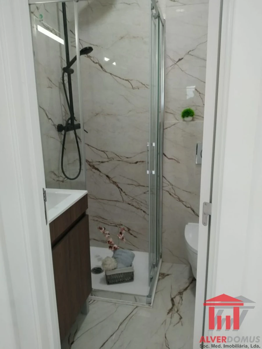 Apartamento T3 para Venda em Benfica Foto 11