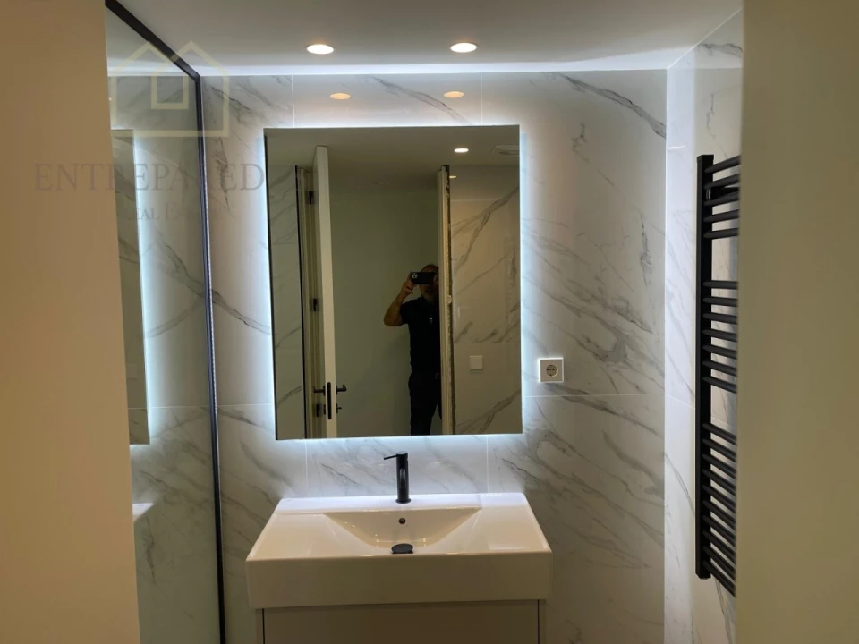 Apartamento T3 para Venda em Mafamude e Vilar do Paraíso Foto 4