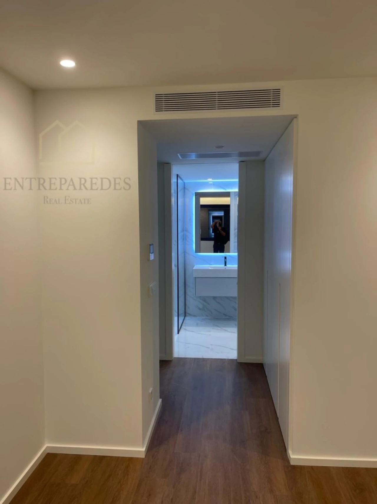 Apartamento T3 para Venda em Mafamude e Vilar do Paraíso Foto 5