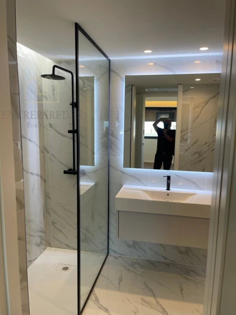 Apartamento T3 para Venda em Mafamude e Vilar do Paraíso