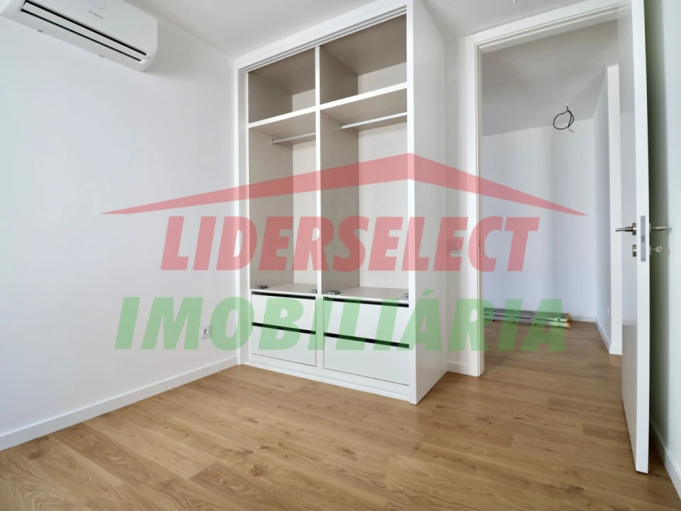 Apartamento T3 para Venda em Lourinhã e Atalaia Foto 5