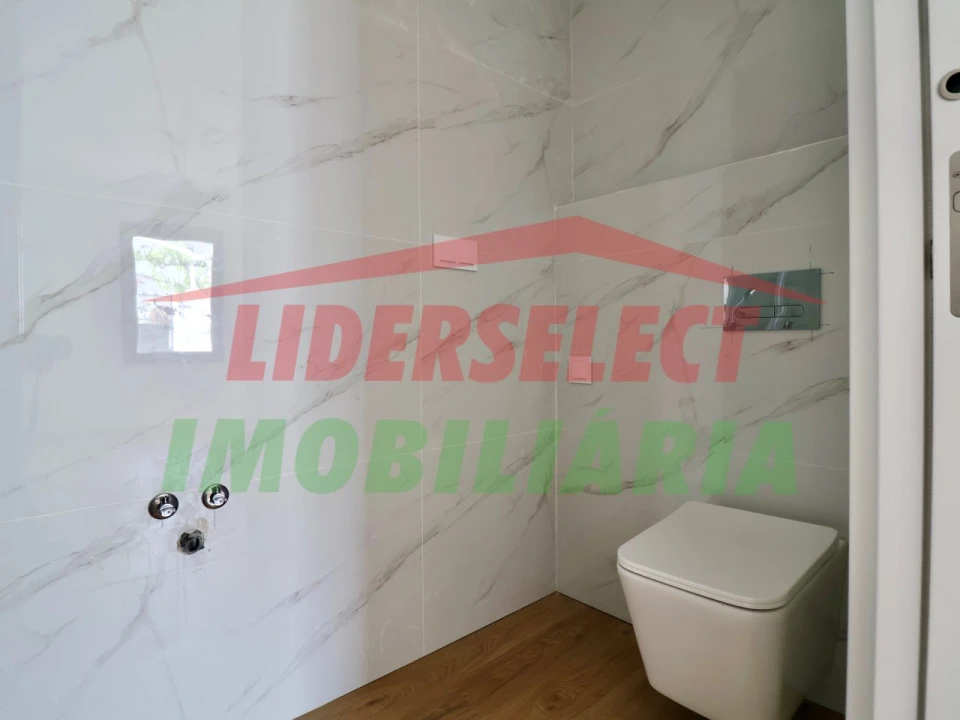 Apartamento T3 para Venda em Lourinhã e Atalaia Foto 15
