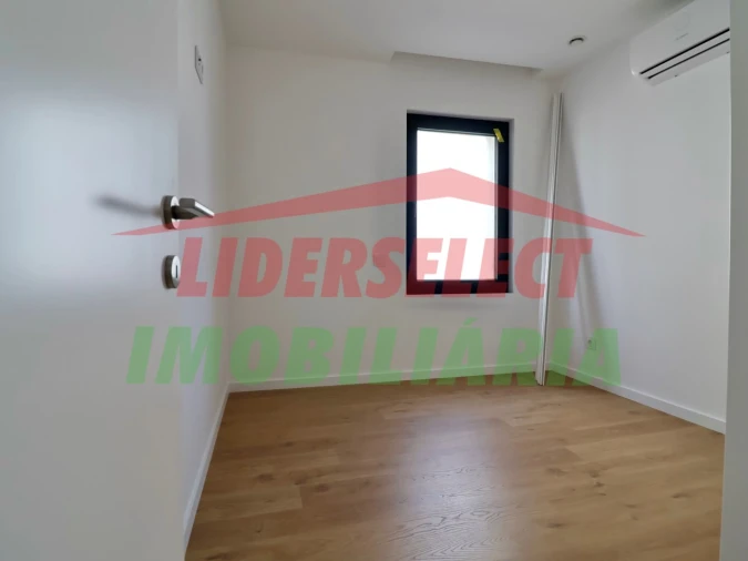 Apartamento T3 para Venda em Lourinhã e Atalaia Foto 6