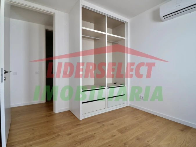 Apartamento T3 para Venda em Lourinhã e Atalaia Foto 7