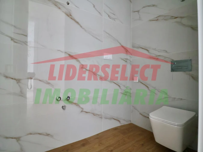 Apartamento T3 para Venda em Lourinhã e Atalaia Foto 10
