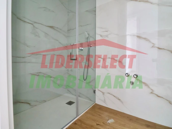 Apartamento T3 para Venda em Lourinhã e Atalaia Foto 11