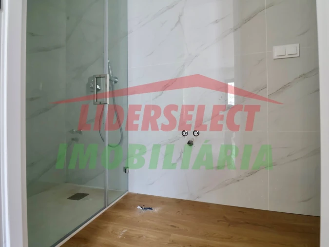 Apartamento T3 para Venda em Lourinhã e Atalaia Foto 16