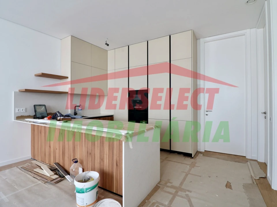 Apartamento T3 para Venda em Lourinhã e Atalaia Foto 3