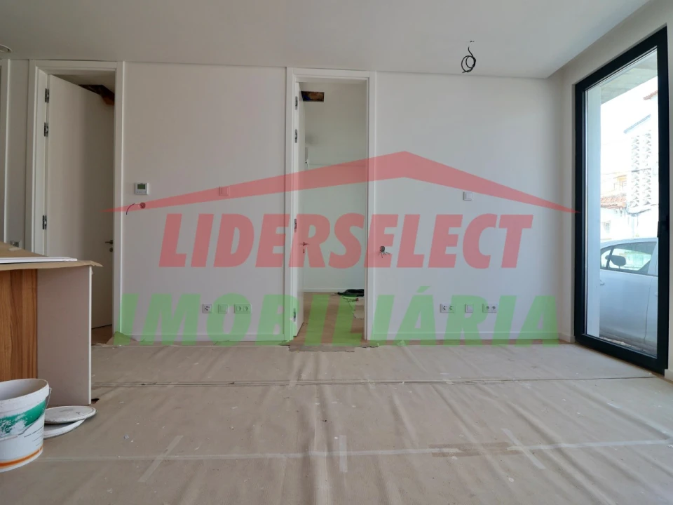 Apartamento T3 para Venda em Lourinhã e Atalaia Foto 7