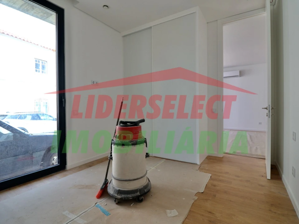Apartamento T3 para Venda em Lourinhã e Atalaia Foto 8