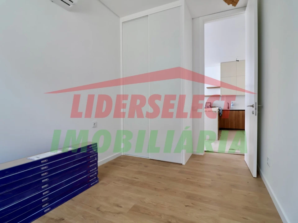 Apartamento T3 para Venda em Lourinhã e Atalaia Foto 10