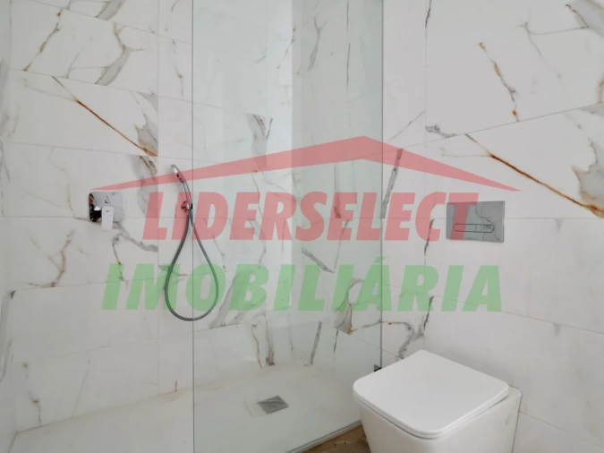 Apartamento T3 para Venda em Lourinhã e Atalaia Foto 12