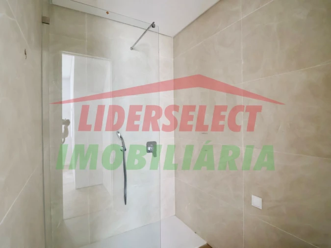 Apartamento T3 para Venda em Lourinhã e Atalaia Foto 15