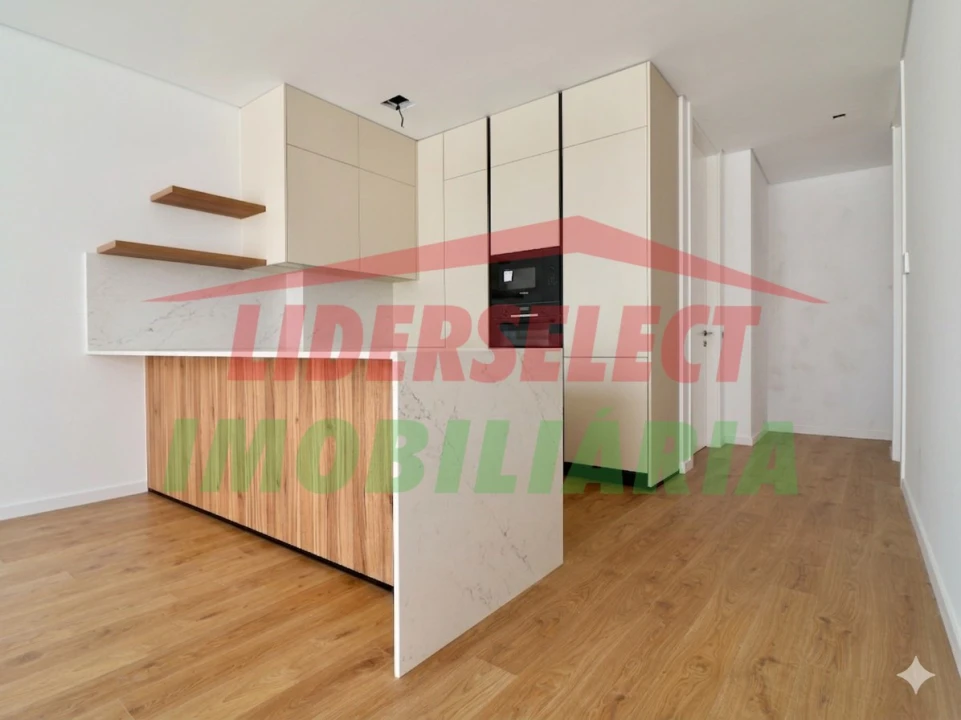 Apartamento T3 para Venda em Lourinhã e Atalaia Foto 1