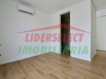 Apartamento T3 para Venda em Lourinhã e Atalaia