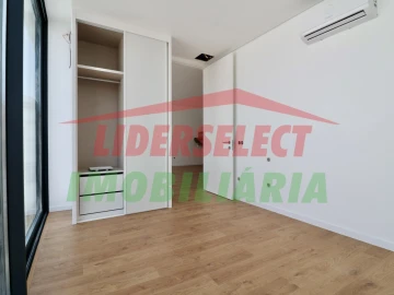 Apartamento T3 para Venda em Lourinhã e Atalaia