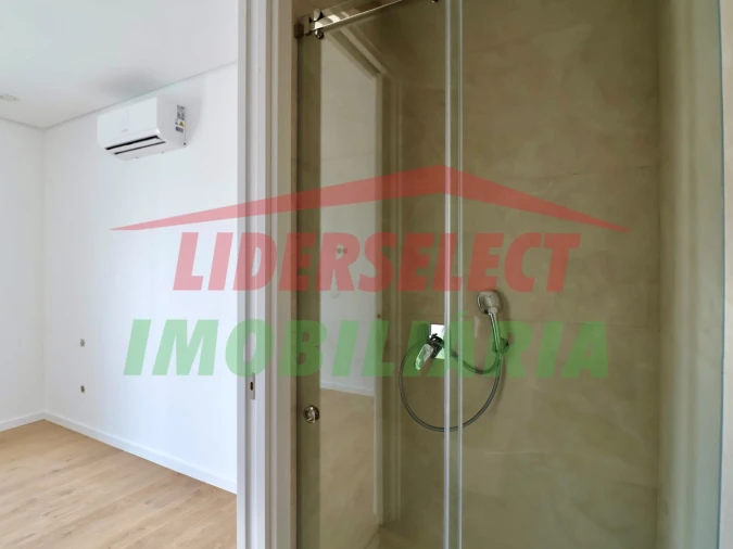 Apartamento T3 para Venda em Lourinhã e Atalaia Foto 16