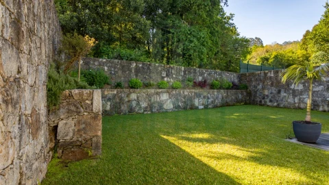 Moradia T3 para Venda em Venade e Azevedo