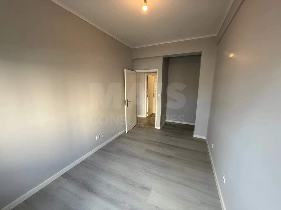 Apartamento T2 para Venda em Oeiras e São Julião da Barra, Paço de Arcos e Caxias Foto 8