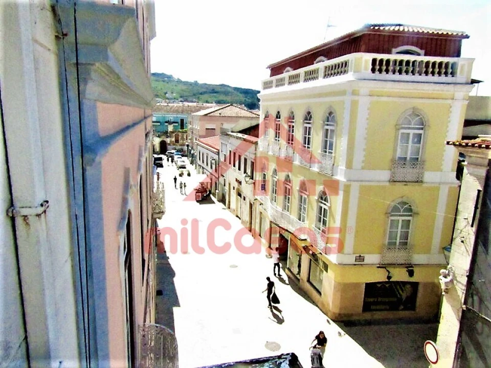 Escritório para Arrendamento em Santa Maria, São Pedro e Matacães Foto 5