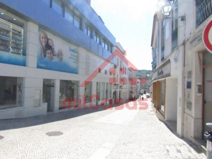 Escritório para Arrendamento em Santa Maria, São Pedro e Matacães Foto 8