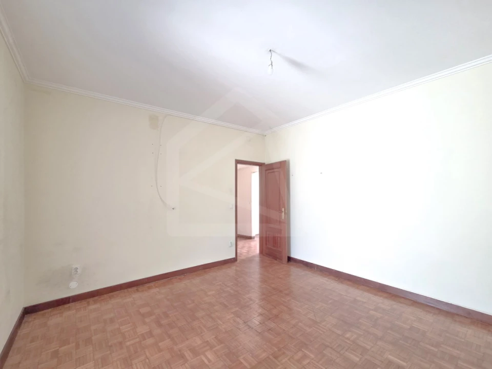 Moradia T4 para Venda em Pombeiro de Ribavizela Foto 7