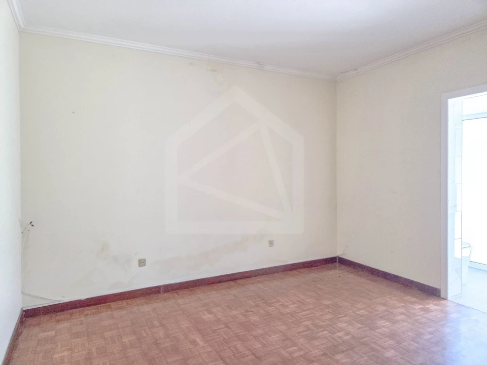 Moradia T4 para Venda em Pombeiro de Ribavizela Foto 8
