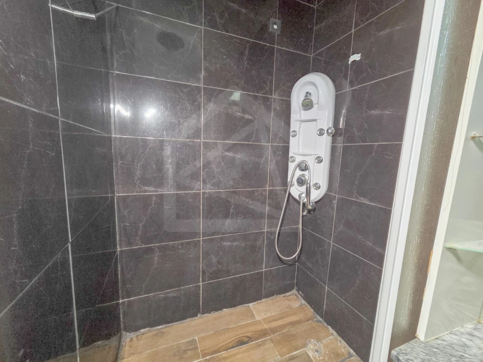 Moradia T4 para Venda em Pombeiro de Ribavizela Foto 16