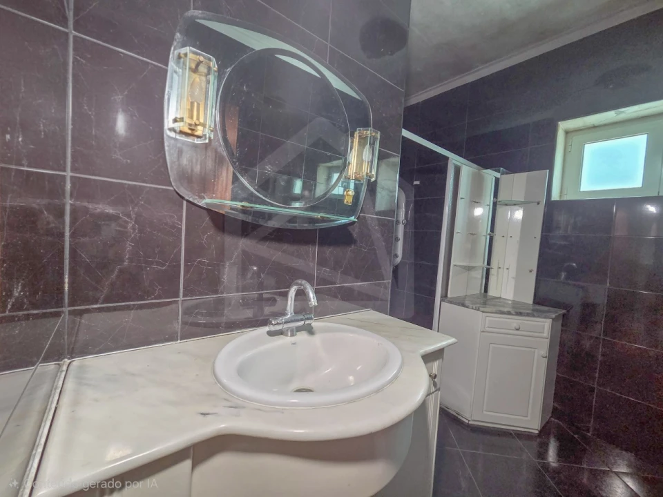Moradia T4 para Venda em Pombeiro de Ribavizela Foto 17