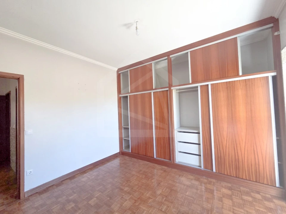 Moradia T4 para Venda em Pombeiro de Ribavizela Foto 19