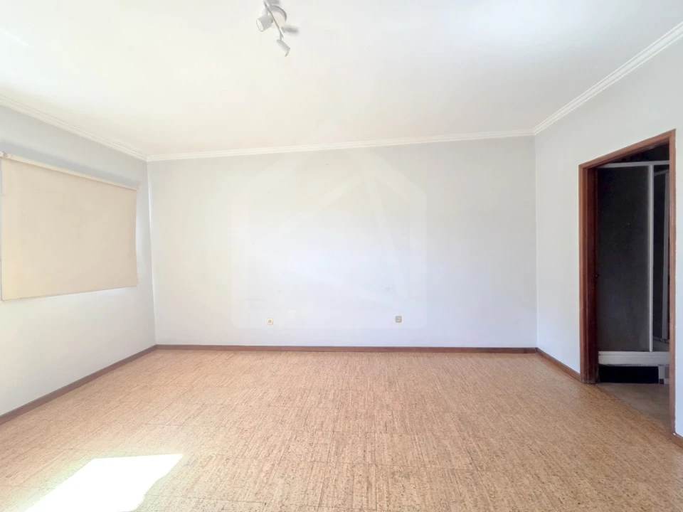 Moradia T4 para Venda em Pombeiro de Ribavizela Foto 33