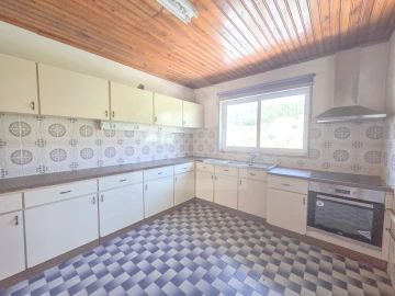 Moradia T4 para Venda em Pombeiro de Ribavizela