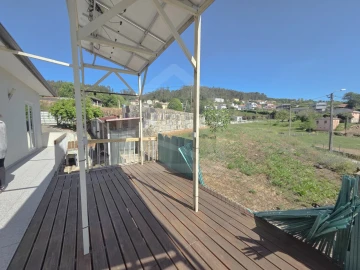 Moradia T4 para Venda em Pombeiro de Ribavizela