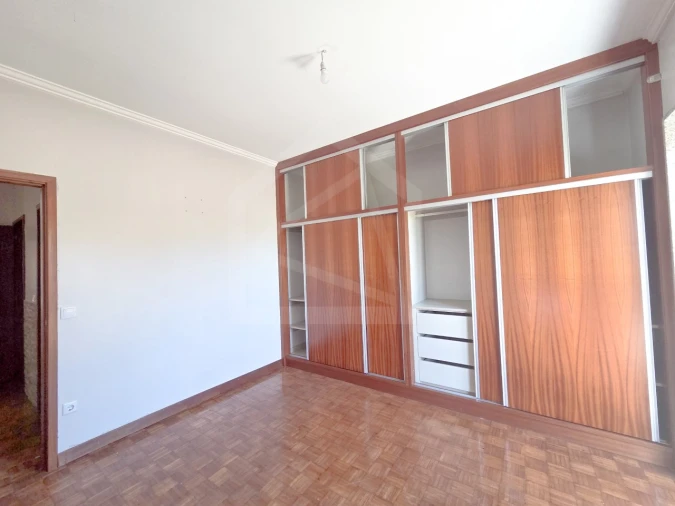 Moradia T4 para Venda em Pombeiro de Ribavizela Foto 19