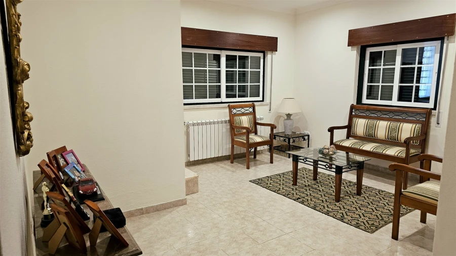 Moradia T5 para Venda em Aveiras de Cima Foto 33
