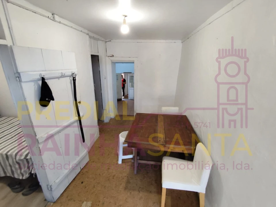 Moradia T3 para Venda em Rio Maior Foto 7