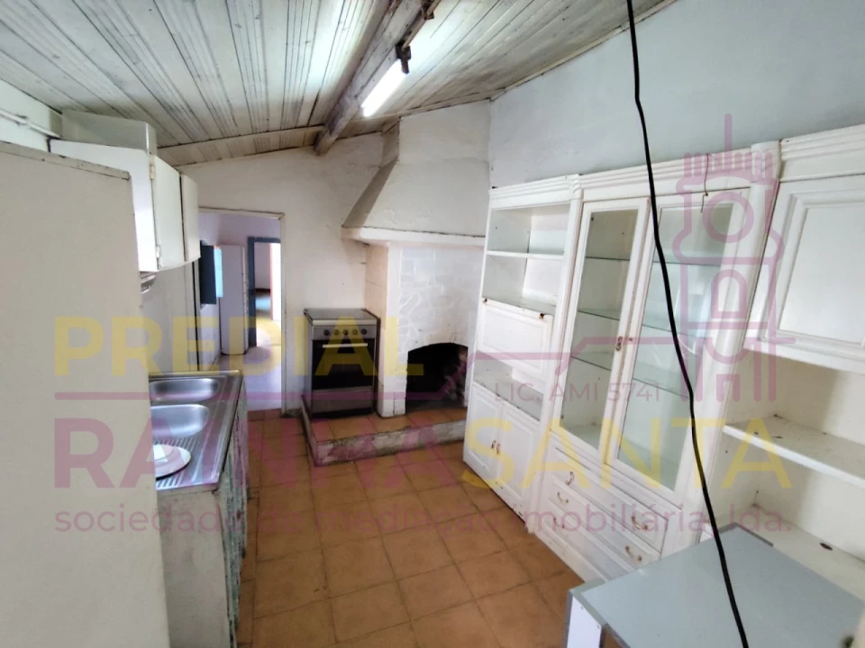 Moradia T3 para Venda em Rio Maior Foto 18