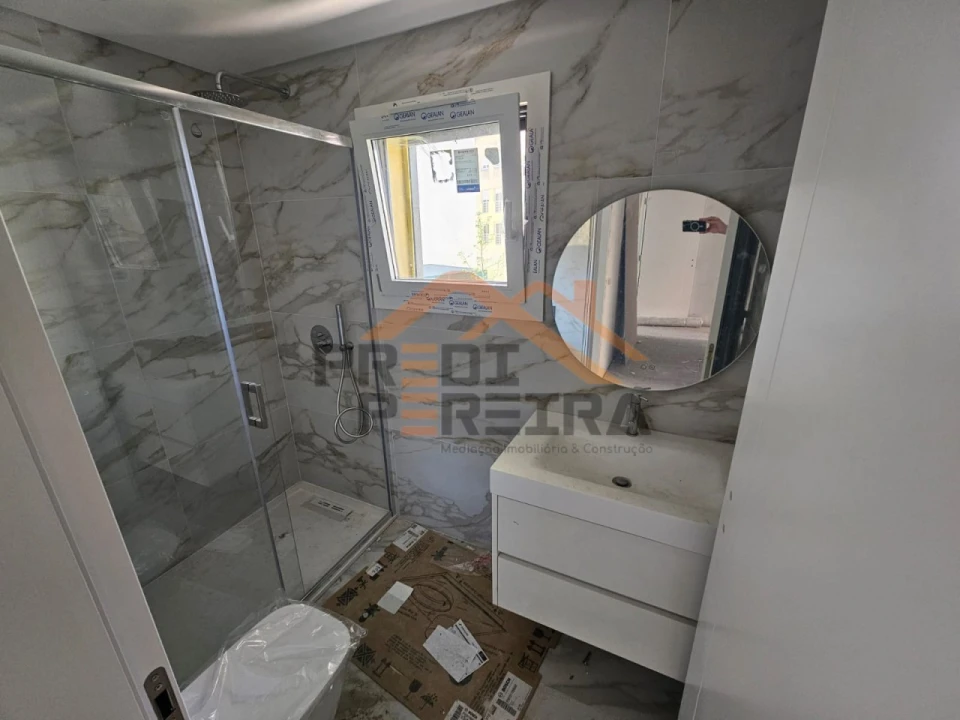 Apartamento T3 para Venda em Ramada e Caneças Foto 30